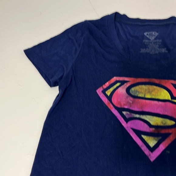 Superman Small Short Sleeve Blue Graphic V Neck T Shirt - Picture 2 of 5